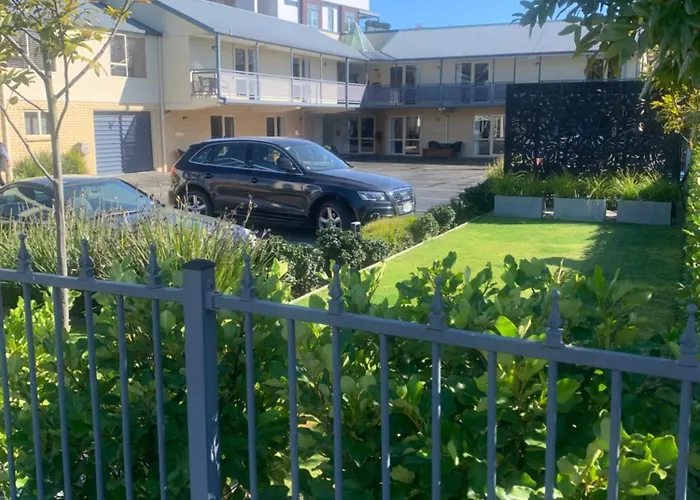 Resort: Apex Motorlodge- Adults Only