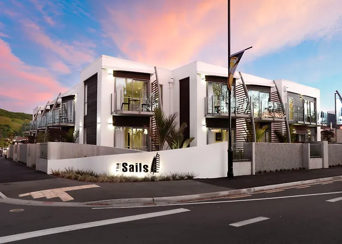 5 star hotels Sails Nelson