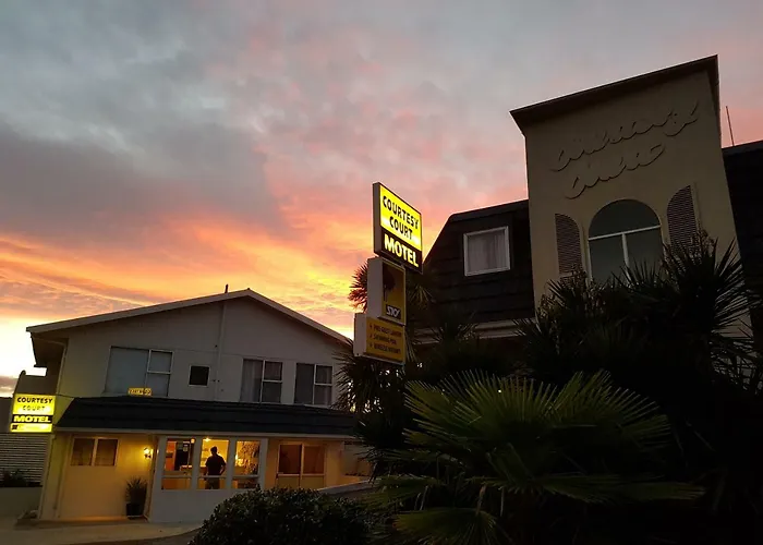 Cheap hotel: Courtesy Court Motel
